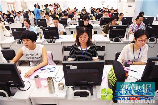 6秒改一篇作文？误传！“双评”分差超6分还要三评
