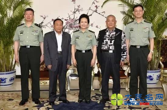 2016年6月14日，彭丽媛院长会见山东艺术学院相关领导