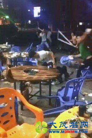 河北固安多人持刀械斗致1死3伤 涉案人员被控制