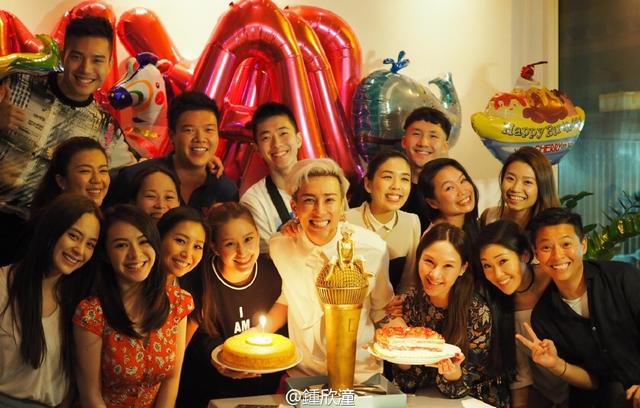阿娇与赌王女儿何超莲同场 前任情敌变闺蜜
