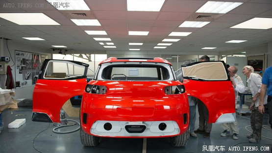 ѩȫSUV Aircross