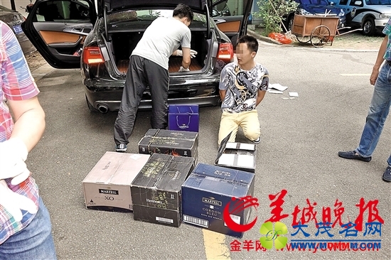 江门查获900多瓶假洋酒 捣毁生产和存储窝点12个