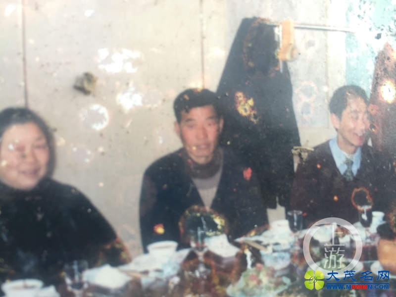 风灾中感动中国的男人：房屋倒下前用身体护住妻子(图)