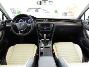 һ-  2017 380TSI DSG 
