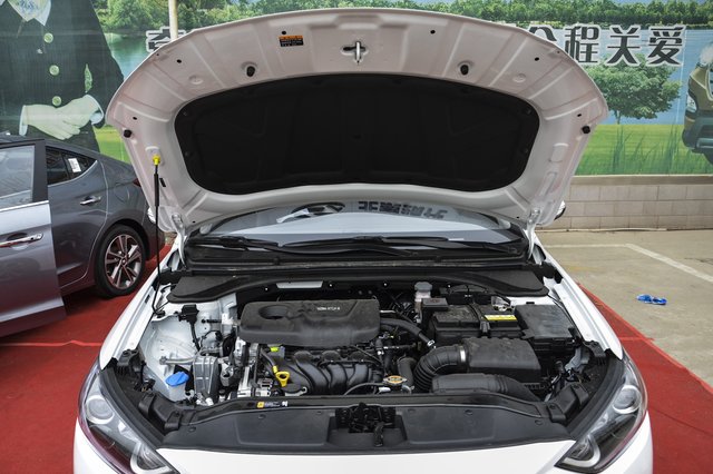 춯 2016 1.6L AT·