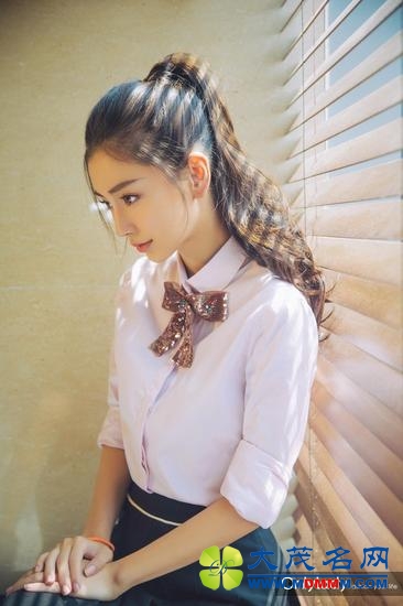 Angelababy΢΢һЦǡд