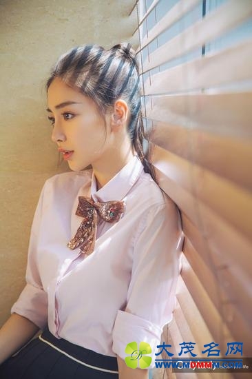 Angelababy΢΢һЦǡд