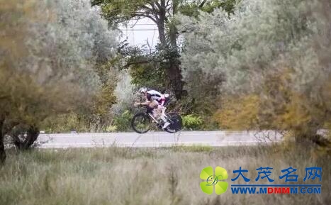 1小时骑行训练:在标铁比赛中保持高踏频的方法