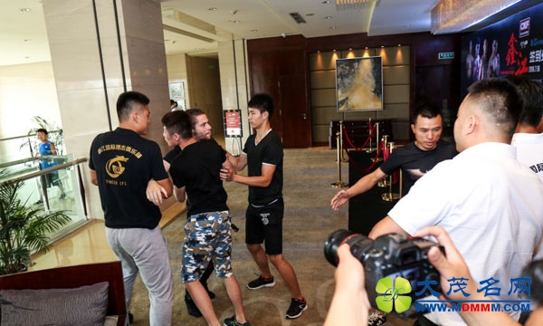 CKF鑫江国际综合格斗争霸赛新闻发布会成功举行
