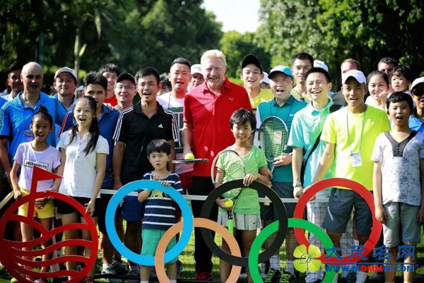 贝克尔在华首批“弟子”结业 颁发LTA教练证书
