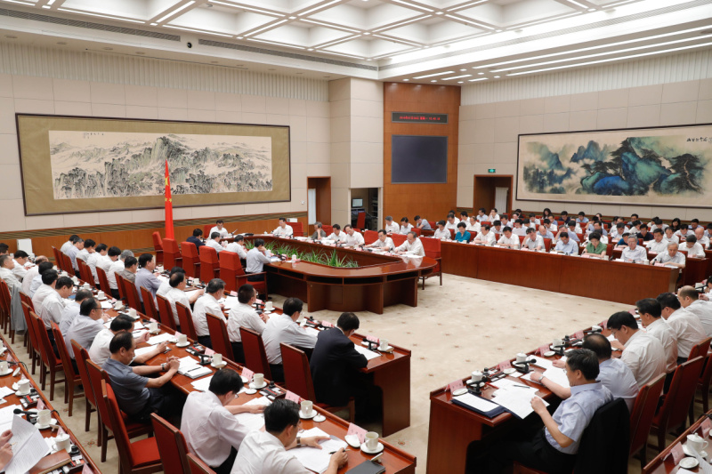 国务院史无前例阵容讨论一件事 李克强质问省长(图)