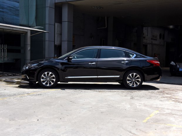 ղ  2016  2.5L 