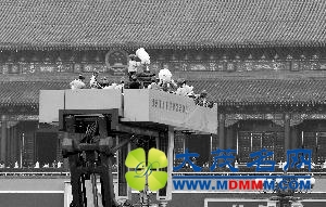 北京长安街华灯9月底前全体检 19人流水作业