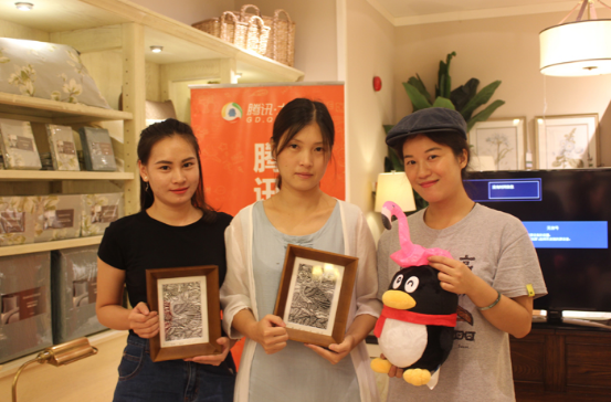 Harbor House“非黑即白”木刻版画沙龙  倾听艺术的刀刻声
