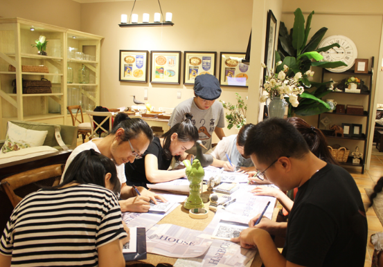 Harbor House“非黑即白”木刻版画沙龙  倾听艺术的刀刻声