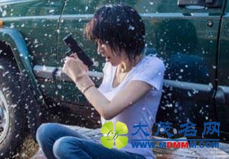 宇宙CP合体 余文乐把周冬雨逗得大笑