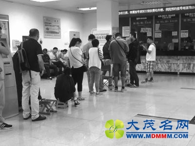 “二孩”致北京大医院产科建档难 号贩子索万元