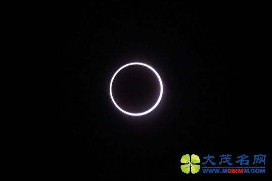 2016年9月1日出现在非洲中部上空的日环食。