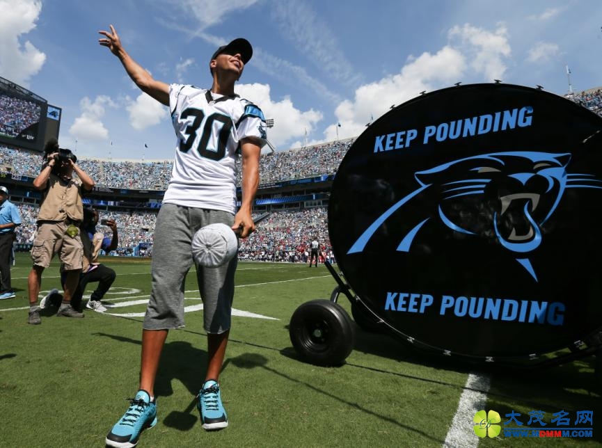 NFL揭幕战9日上午开赛 当红偶像联袂传奇巨星献唱