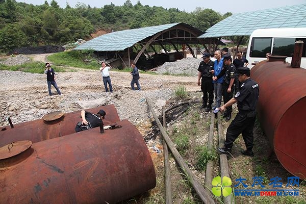 1、2、3号危废品放置罐。本文图片均来自 宁乡县公安局