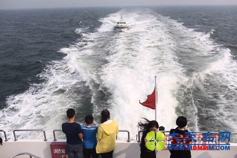 秦皇岛“海上观光巴士”今日首次试航