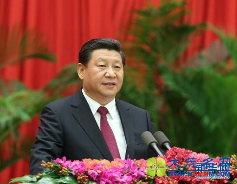 2014年9月30日晚，国务院在北京人民大会堂举行国庆65周年招待会，热烈庆祝中华人民共和国成立65周年。中共中央总书记、国家主席、中央军委主席习近平代表党中央、国务院发表重要讲话。新华社记者庞兴雷摄