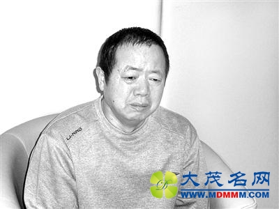 吉林一落马政协副主席在母亲追悼灵堂上用筐收钱