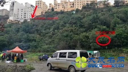 云南初三女生裸死山林 警方：47岁男子胁迫强奸致死