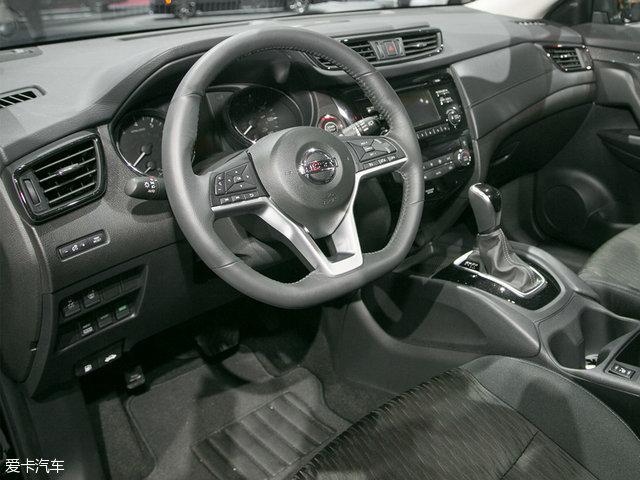 ¿÷˹-AMG E63 ɼչ