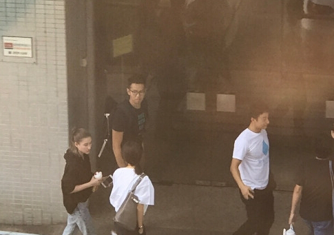 赌王女儿与方力申再“合体” 两人隔好远为避嫌？