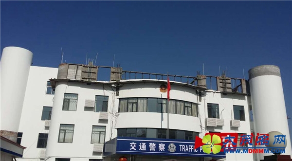 一句“妈了个X”，引发河北磁县城管与交警百人对峙