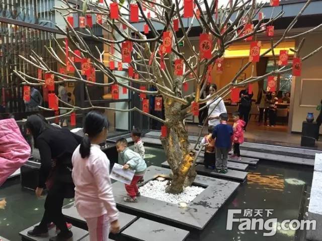 天誉花城营销中心开放暨VIP认筹启动引万人争访