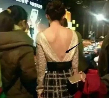 赵丽颖罕见秀性感 身材竟也是如此有料(图)