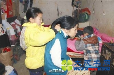 上饶11岁女孩撑起五口之家 民政局提高其低保等级