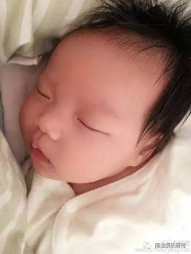 新年新气象！唐嫣罗晋狂发糖 贾静雯大女儿正面照首曝光(图)