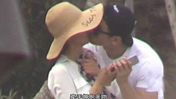 李冰冰被拍与男友十指相扣 男方被曝是投资公司高管