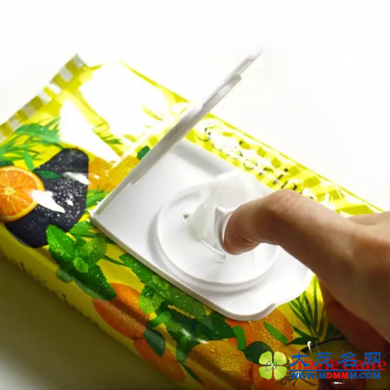 抽取式的面膜纸方便取用