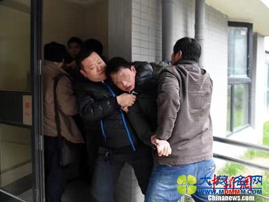 少年杀人潜逃19年 被抓时已是千万富商