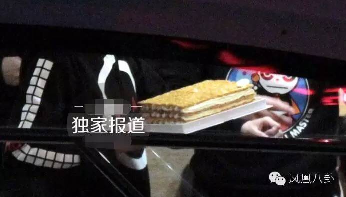 林允前脚说自己单身，后脚就爬上了冯绍峰的巨轮！