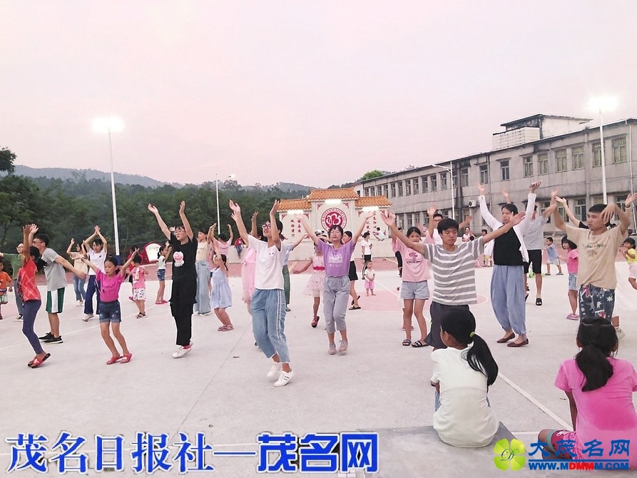 d84ce460e344ff0878cc9a112565b5ec.jpg